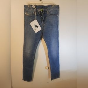 Deisel Jean's 31 x 32 Brand New D-Luster Slim